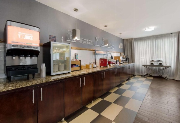 Hampton Inn By Hilton Columbia-I-26 Airport Area image 10