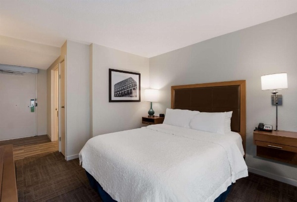 Hampton Inn By Hilton Columbia-I-26 Airport Area image 20