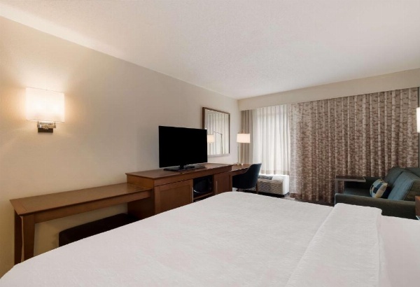 Hampton Inn By Hilton Columbia-I-26 Airport Area image 27