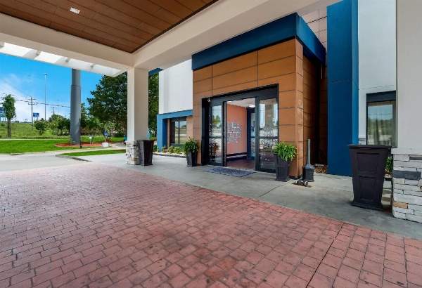 Hampton Inn By Hilton Columbia-I-26 Airport Area image 5